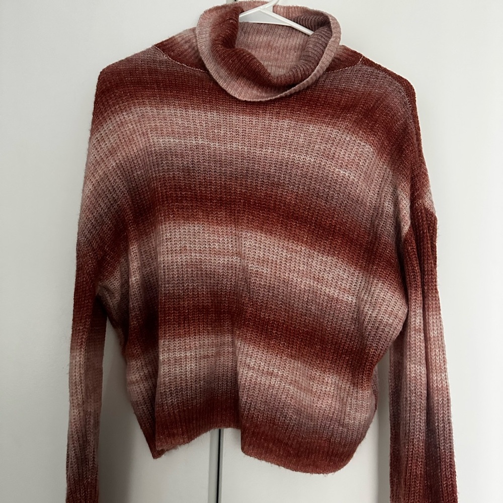 Hooked Up by IOT Gradient Burgundy Turtleneck Sweater